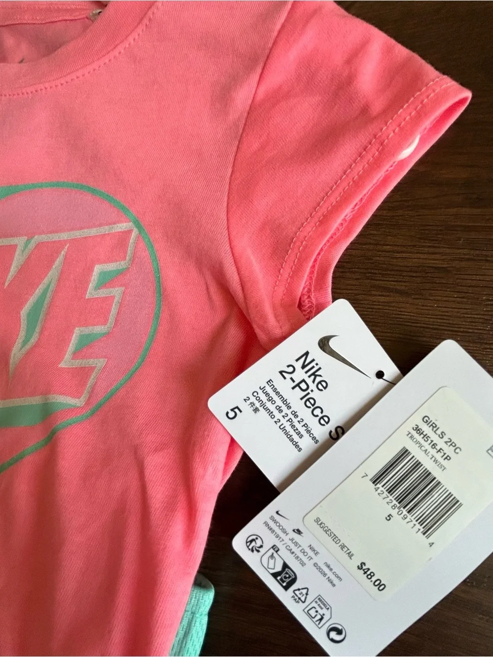 Nike Girls Two Piece Set Size 5 Heart Shirt & Shorts